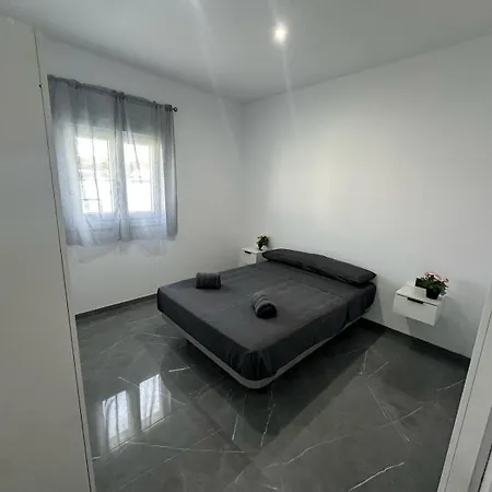 Encantadora Casa Con Piscina Portatil Ii *